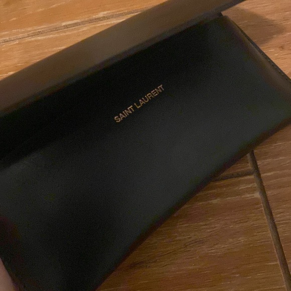 Authentic Saint Laurent sunglasses. New with tags - Picture 5 of 7
